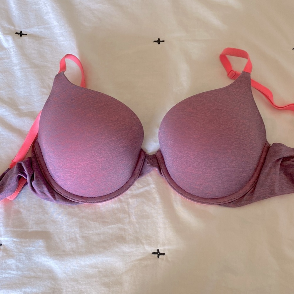 Victoria’s Secret perfect coverage, T-shirt bra. Purple witg hot pink straps